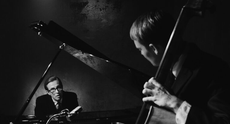 Berlin Review: Anders Danielsen Lie Leads a Grim Bill Evans Biopic