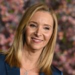 Lisa Kudrow Says Today’s Multi-Cams Are Missing the Sharp Edge of Classic Jokes