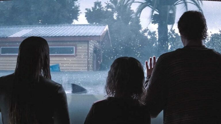 Thrash on Netflix Delivers a Raimi‑Inspired Shark Rampage