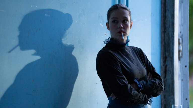 Another Day Review: Exarchopoulos Delivers a Candid Portrait of a Functioning Alcoholic
